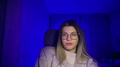 crystalblush01 online show from March 2026 05:40:01 PM