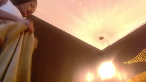 Crystal online show from February 2025 02:25:01 AM