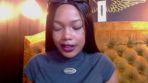 Crystal online show from February 2025 08:33:02 PM