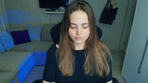 crystalemily online show from April 2026 07:20:02 PM