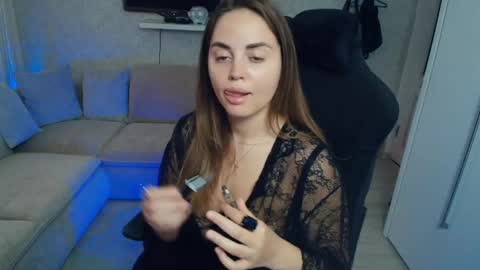 crystalemily online show from June 2026 07:03:02 PM