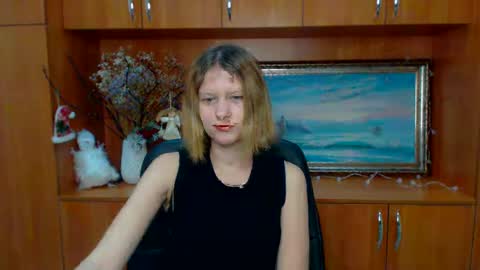 Stella online show from February 2025 12:11:01 PM