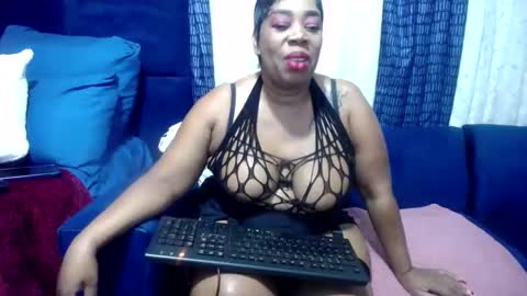 crystaljes online show from February 2025 06:21:02 PM