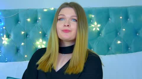 Crystal online show from December 2024 01:06:02 PM