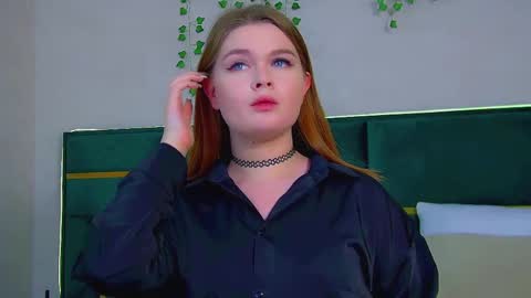 Crystal online show from March 2025 06:44:02 PM