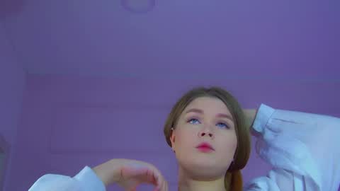 Crystal online show from October 2025 06:23:01 AM