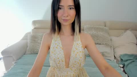 Snapshot of crystalnut chatting on June 2026 03:33:01 AM Maria online show from June 2026 03:33:01 AM