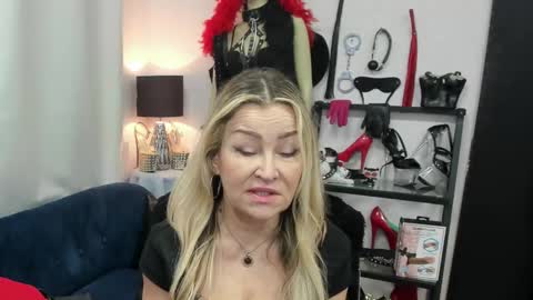 CrystalHotty online show from March 2026 06:08:01 AM