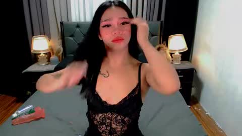 Snapshot of crytastal_lust1212 chatting on June 2026 09:19:02 AM bea takashi online show from June 2026 09:19:02 AM