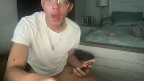 Snapshot of csrq941 chatting on March 2026 06:42:01 AM csrq941 online show from March 2026 06:42:01 AM