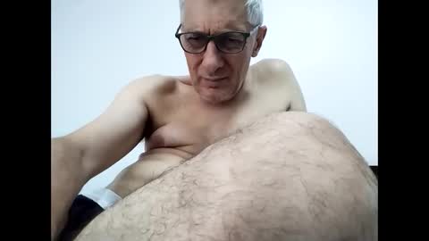 Snapshot of cucaio18 chatting on June 2026 03:15:02 AM BIG UNCUT HARD COCK online show from June 2026 03:15:02 AM