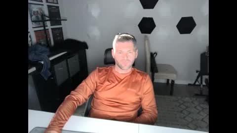 cuck_uu online show from October 2025 03:09:01 PM