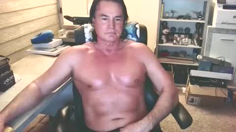 Yup... kinda old but Stop in and say hello online show from April 2026 04:32:01 AM