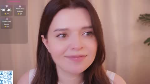 Snapshot of cuddlebyyou chatting on October 2025 03:11:01 PM Ellie online show from October 2025 03:11:01 PM