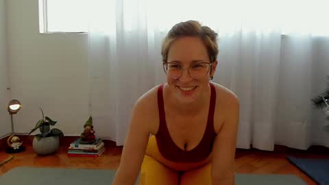 Leonela online show from December 2024 08:44:01 PM