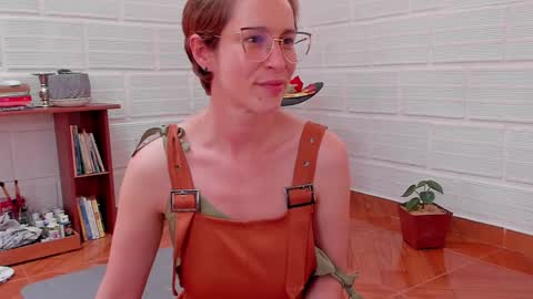 Leonela online show from January 2025 06:43:01 PM