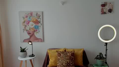 Leonela online show from February 2025 03:27:02 PM