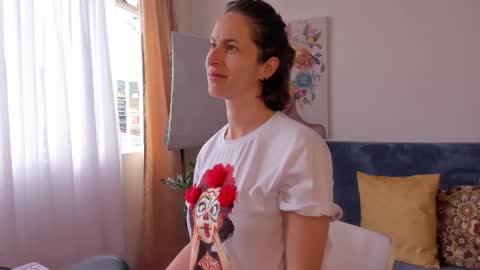 Leonela online show from March 2026 02:43:01 PM