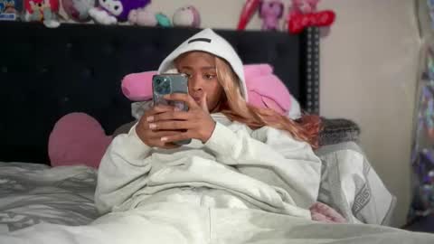 cum2charmxx online show from February 2026 02:51:01 AM