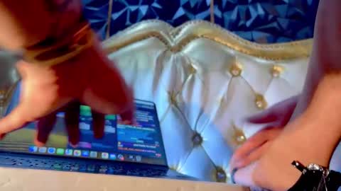 im KIM new girl to spoil online show from September 2025 08:31:02 PM