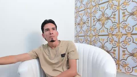 Snapshot of cum_serafin chatting on October 2025 02:59:01 AM JOHN online show from October 2025 02:59:01 AM