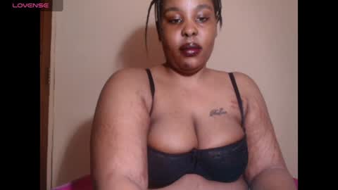 Snapshot of cumfordaddy111 chatting on June 2026 07:33:01 AM Sweet mona online show from June 2026 07:33:01 AM