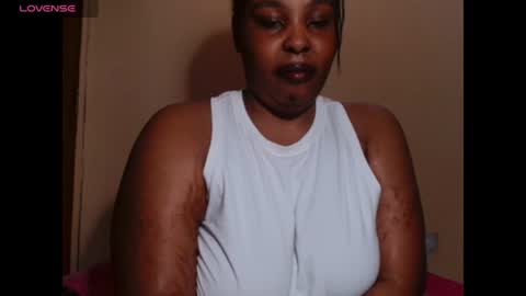 Snapshot of cumfordaddy111 chatting on June 2026 12:53:01 PM Sweet mona online show from June 2026 12:53:01 PM