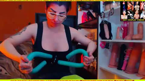 cuminmenowbby online show from December 2024 02:57:01 PM