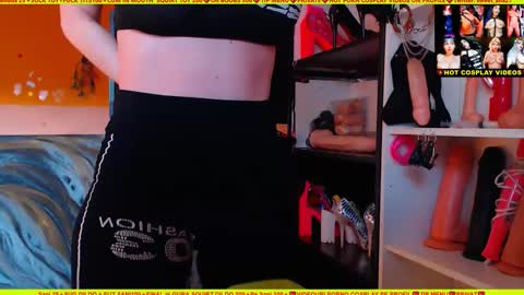 cuminmenowbby online show from December 2024 12:28:02 PM