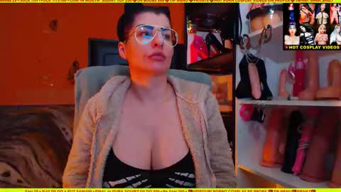 cuminmenowbby online show from December 2024 05:00:01 PM