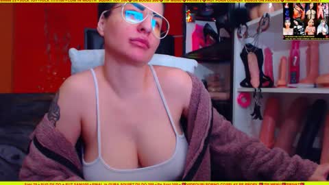 cuminmenowbby online show from November 2025 03:19:02 PM