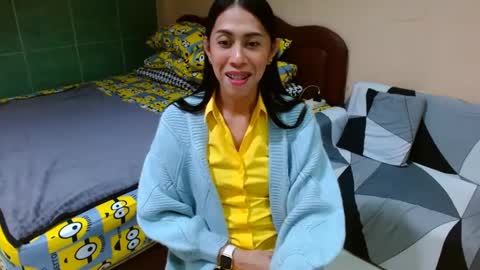 Snapshot of cummleahcumm chatting on December 2024 07:04:01 AM Leah Vergara online show from December 2024 07:04:01 AM