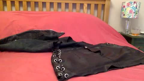 Snapshot of cumonherguys chatting on October 2025 12:50:02 PM cumonherguys online show from October 2025 12:50:02 PM