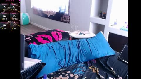 Nia Reese online show from June 2026 08:15:02 PM