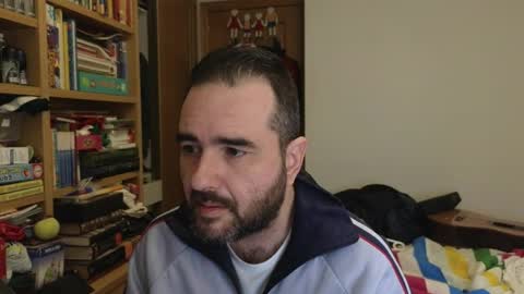 curiosillo1983 online show from April 2026 12:46:01 PM