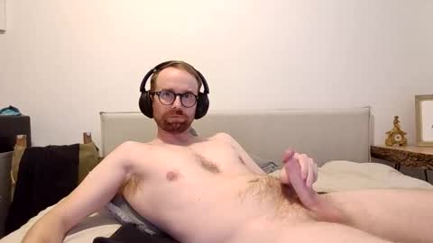 curiousbee73 online show from November 2025 12:19:01 AM