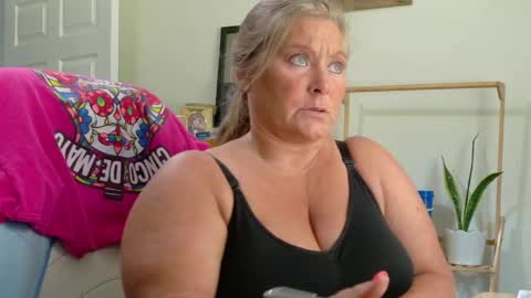 curious couple online show from June 2026 05:40:02 PM