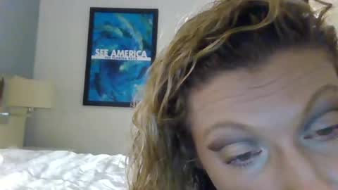 Snapshot of curiouslyjenn chatting on July 2026 09:15:01 AM Curiously Jenns Room online show from July 2026 09:15:01 AM