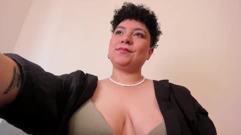 Bruna  online show from February 2025 03:21:02 PM