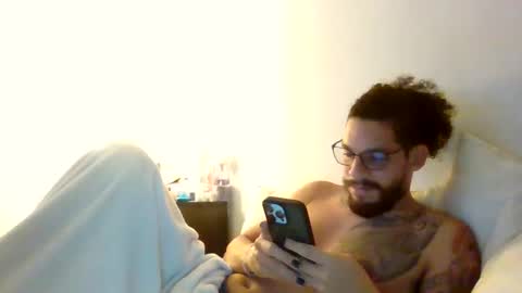 curly_louis online show from October 2025 11:47:02 PM