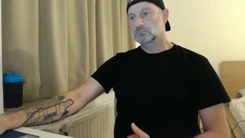 Curman85 online show from December 2025 12:07:01 AM