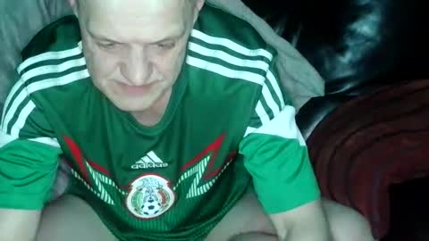 curvelover1977 online show from February 2026 10:21:01 PM