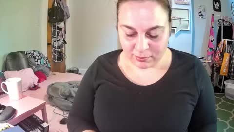 Snapshot of curvesforyourpleasure chatting on October 2025 06:07:01 PM Sassy online show from October 2025 06:07:01 PM