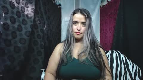Emma online show from September 2025 08:30:01 PM