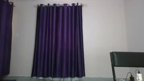 Snapshot of curvy_essie chatting on February 2025 10:14:01 AM Essie online show from February 2025 10:14:01 AM