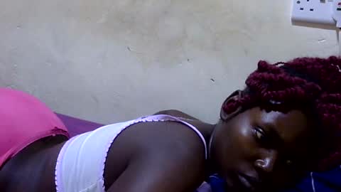 Snapshot of curvy_queen12 chatting on July 2026 05:02:01 AM curvy_queen12 online show from July 2026 05:02:01 AM