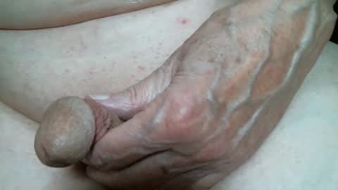 Snapshot of cutandwaxed2 chatting on May 2026 12:22:01 PM BI SMOOTH MATURE SUB online show from May 2026 12:22:01 PM