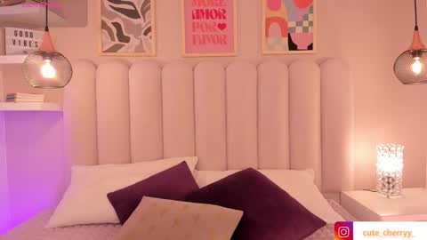 Amber  online show from September 2025 07:58:02 PM