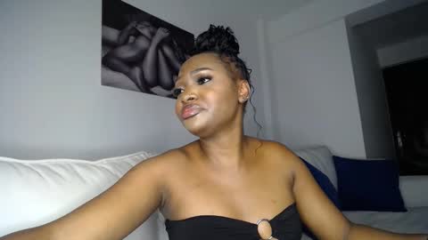 Liya online show from March 2025 07:28:01 PM