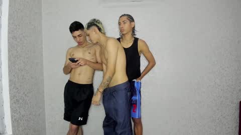 ARTURO-18  MATIAS-18  NIKOLAY-19  HADES-18  GABO-19 online show from January 2025 02:21:02 PM